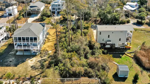 Oak Island, NC 28465,105 SE 33rd ST