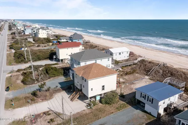 North Topsail Beach, NC 28460,3802 Island DR
