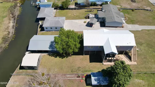 Sneads Ferry, NC 28460,136 Cedar Hollow LN