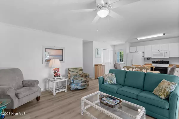 Oak Island, NC 28465,109 NE 17th ST