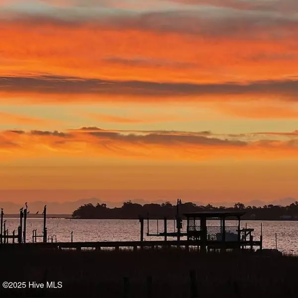 Newport, NC 28570,209 Shore RD