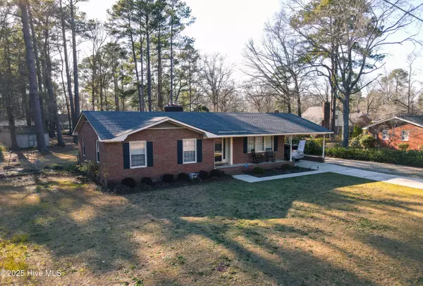 Laurinburg, NC 28352,903 Highland DR