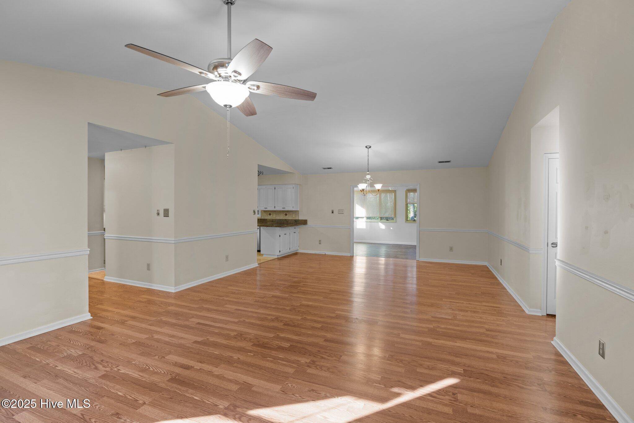New Bern, NC 28560,6204 Cardinal DR