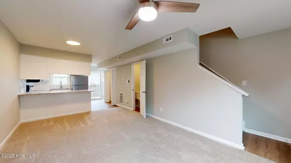 Greenville, NC 27858,101 David DR #B7