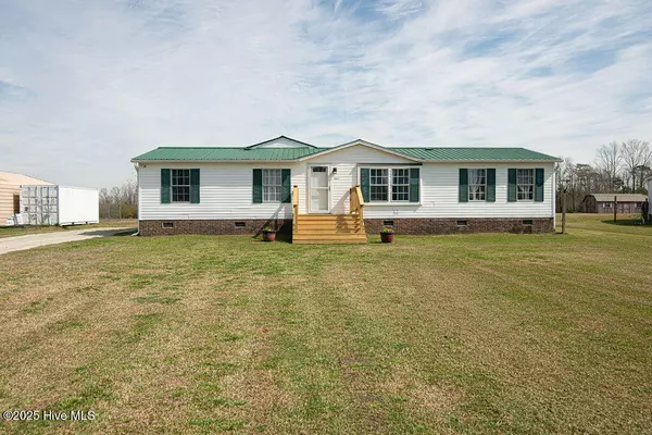 368 Swinson RD,  Maple Hill,  NC 28454