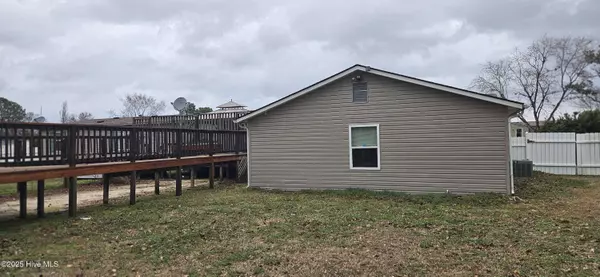 Elizabeth City, NC 27909,3007 Crystal Lake DR