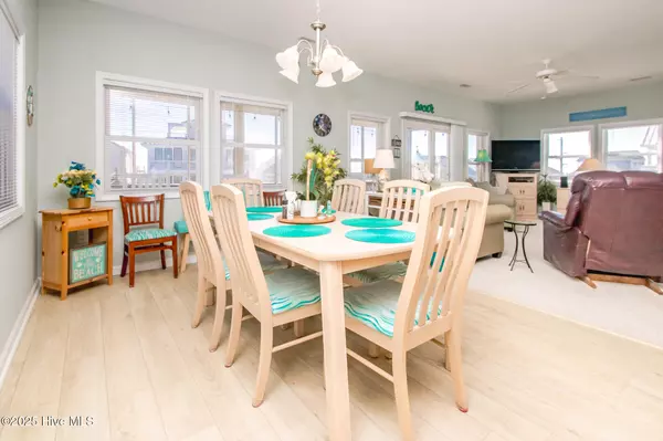 Surf City, NC 28445,1131 S Shore DR