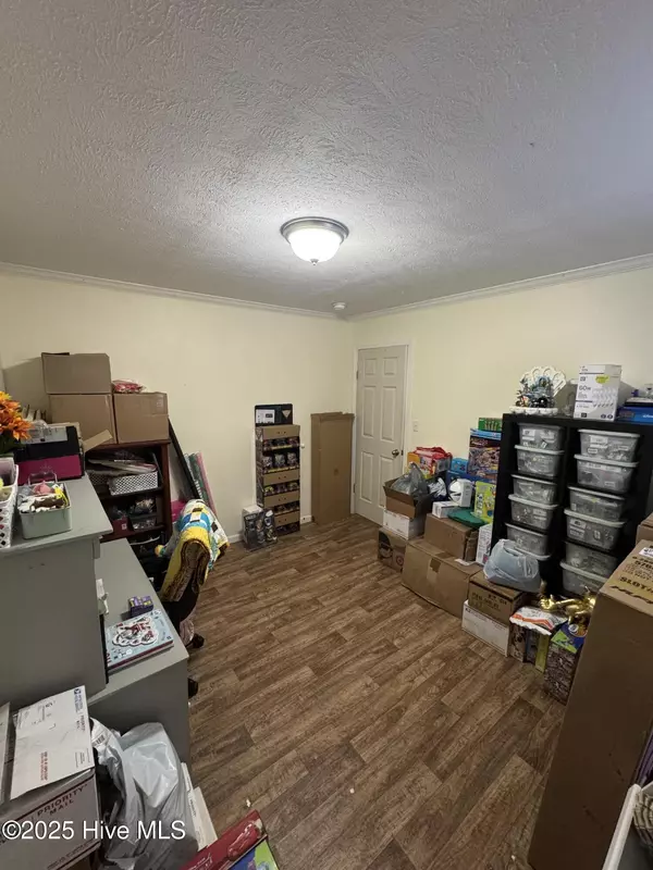 Hubert, NC 28539,174 Sanders DR
