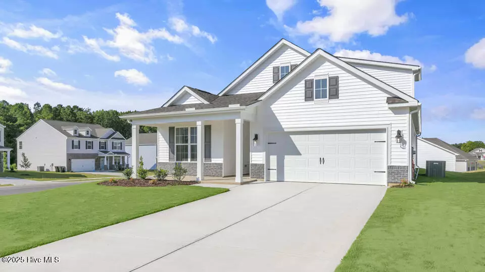 638 Pine Dune LN, Aberdeen, NC 28315