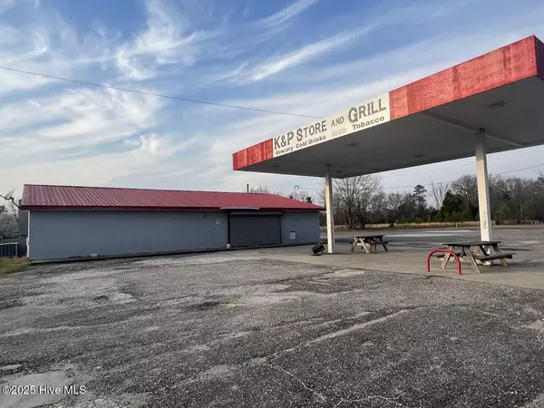 13129 Nc Highway 242, Elizabethtown, NC 28337