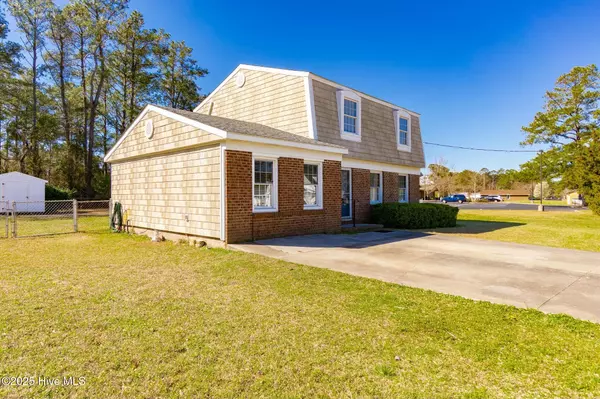 Morehead City, NC 28557,907 Oxford DR
