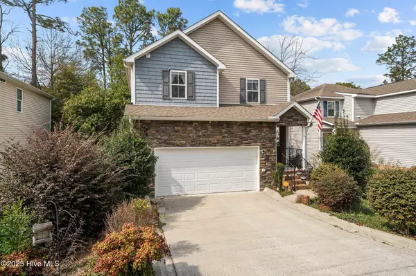 Southern Pines, NC 28387,534 N Page ST