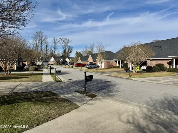 New Bern, NC 28562,811 Vineyard DR