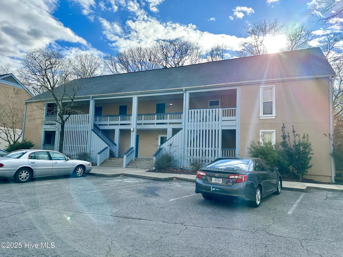 New Bern, NC 28560,1310 Harbourside DR