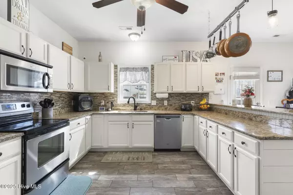 Beulaville, NC 28518,201 Margaret CT