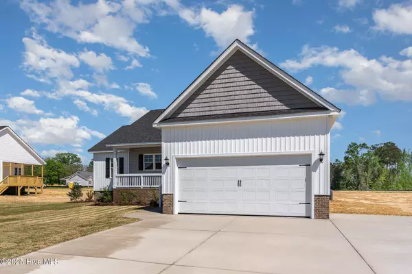 Selma, NC 27576,143 Royal AVE