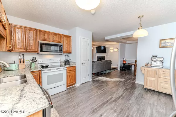 Cameron, NC 28326,336 Richmond Park DR