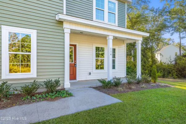 Newport, NC 28570,114 Creek Bluff RD