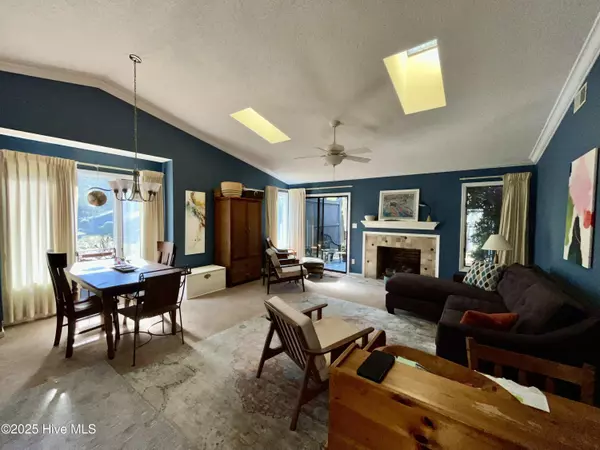 1501 Sherbrooke CIR, Laurinburg, NC 28352