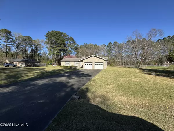Goldsboro, NC 27530,601 Holland Hill DR