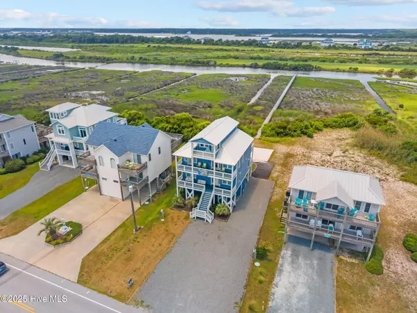 North Topsail Beach, NC 28460,3779 Island DR