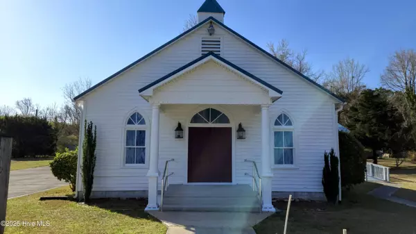 Hubert, NC 28539,708 Bear Creek RD
