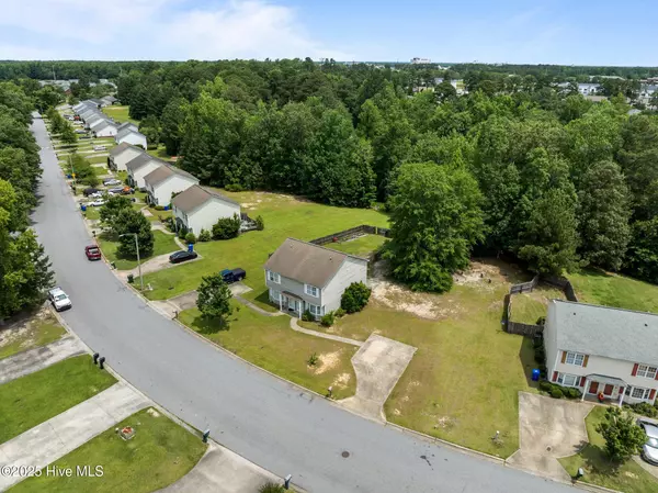 Greenville, NC 27834,300 Lake RD #A