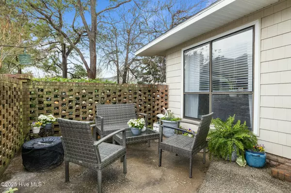 Morehead City, NC 28557,105 Bay CT