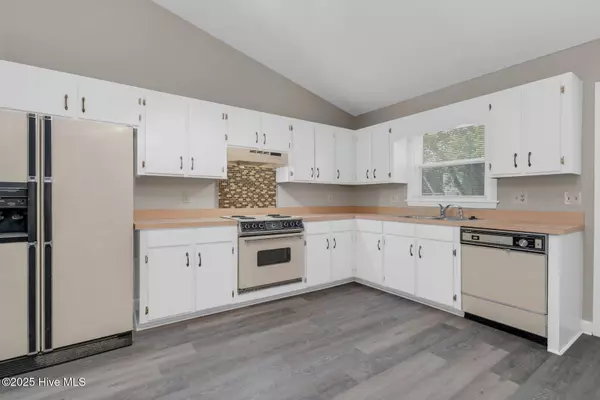 Rocky Mount, NC 27804,108 Teal CT