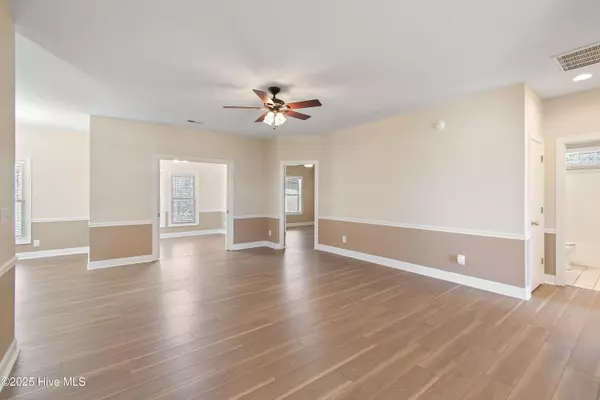 Ocean Isle Beach, NC 28469,80 James CT SW