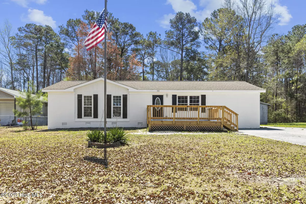 Jacksonville, NC 28546,212 Country RD