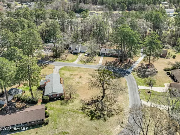Washington, NC 27889,124 Cedar CIR
