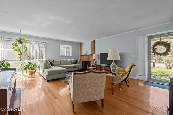 Southern Pines, NC 28387,225 N Glover ST
