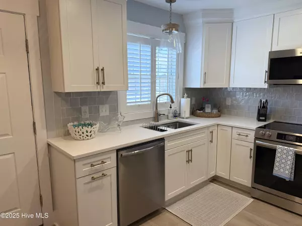 Pine Knoll Shores, NC 28512,277 Salter Path RD #76