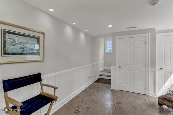 Wrightsville Beach, NC 28480,2 Island DR