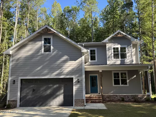 452 Moss Pink DR, Vass, NC 28394