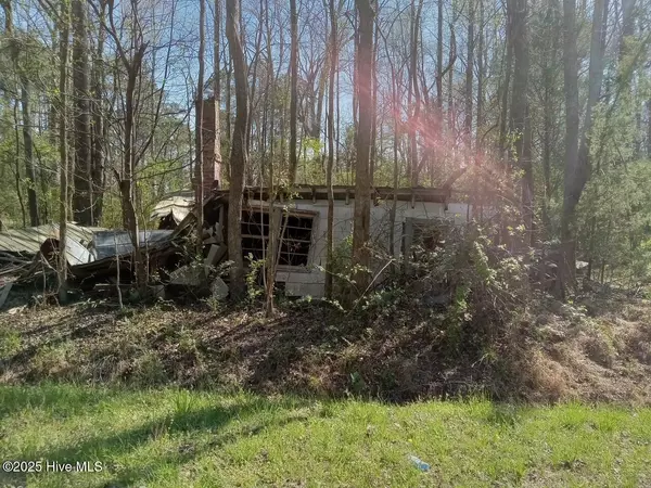 Aurora, NC 27806,0 Sr 1916 & 1917