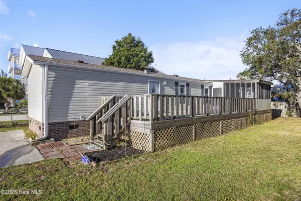 Carolina Beach, NC 28428,1516 Mackerel LN