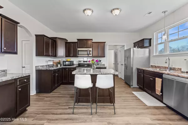 Jacksonville, NC 28540,324 James Hedrick CT