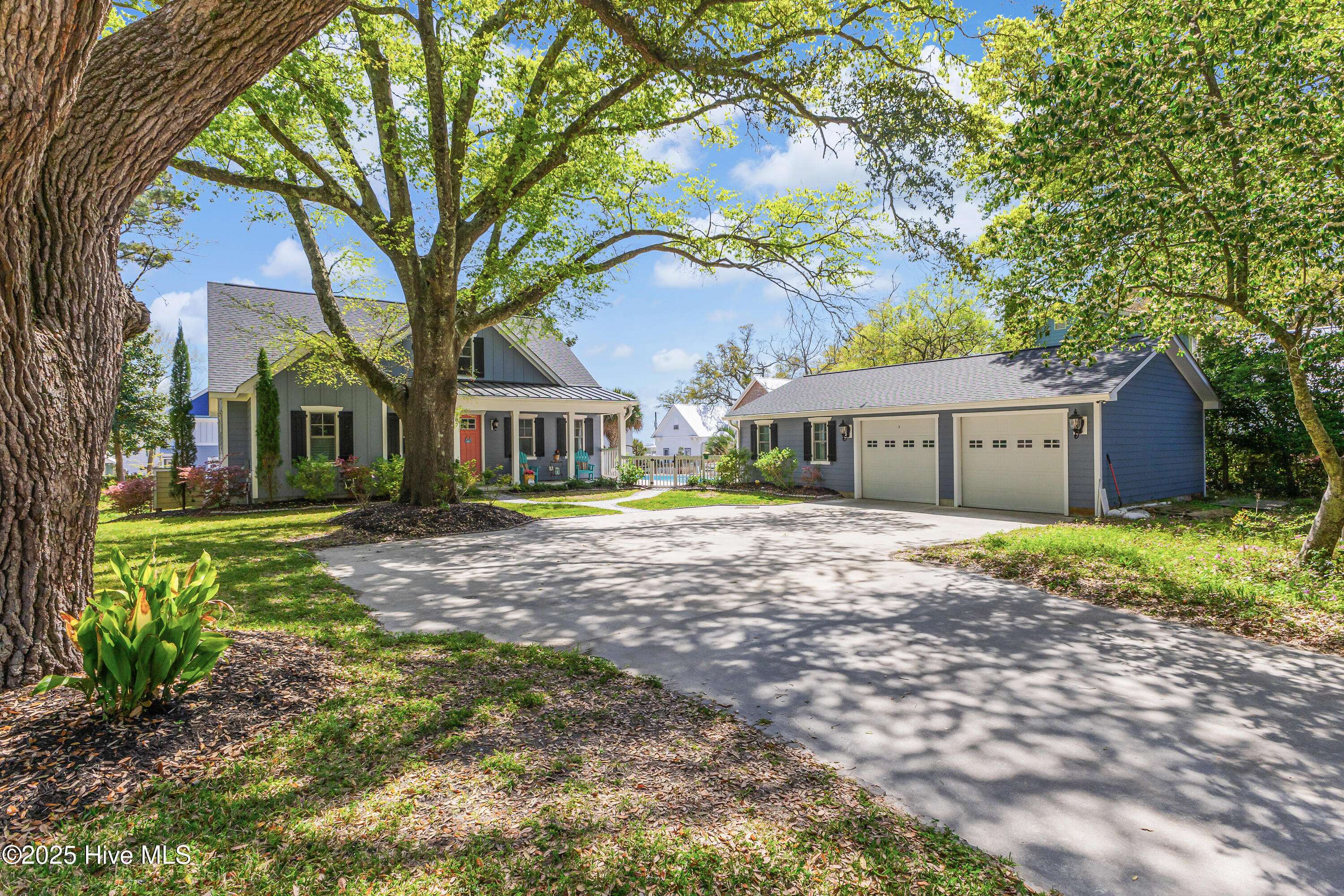 207-209 Clarendon AVE, Southport, NC 28461