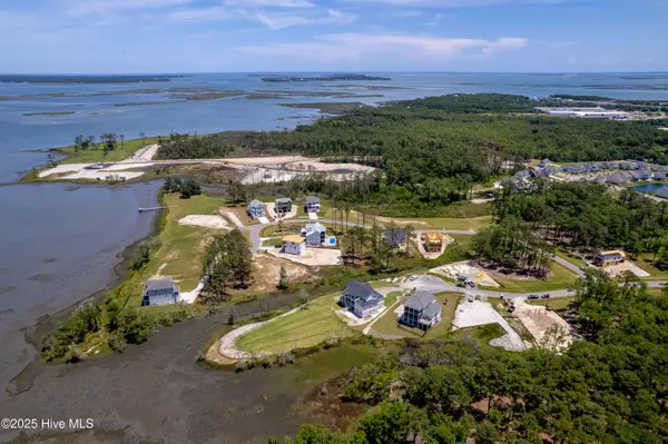 Beaufort, NC 28516,502 Swan CT