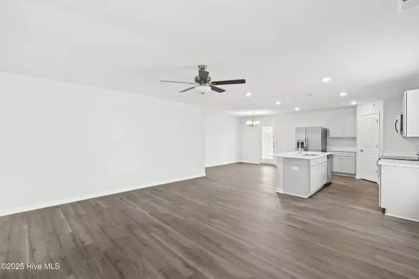Jacksonville, NC 28540,520 Sandy Hollow DR