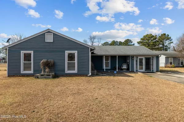 103 Shipman RD, Havelock, NC 28532