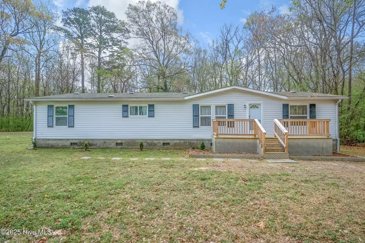 Hertford, NC 27944,129 Angler'S Cove RD