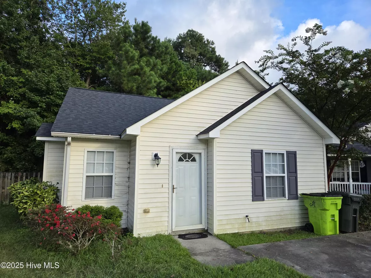 New Bern, NC 28562,117 Gladiola DR