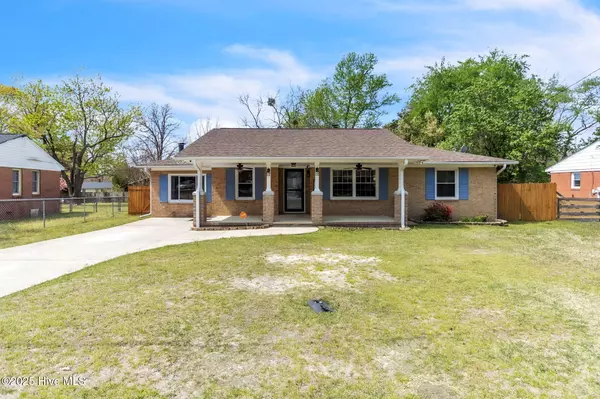 5213 Palmetto LN,  Fayetteville,  NC 28304