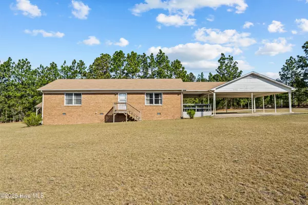 219 W A Wilson LN, Cameron, NC 28326