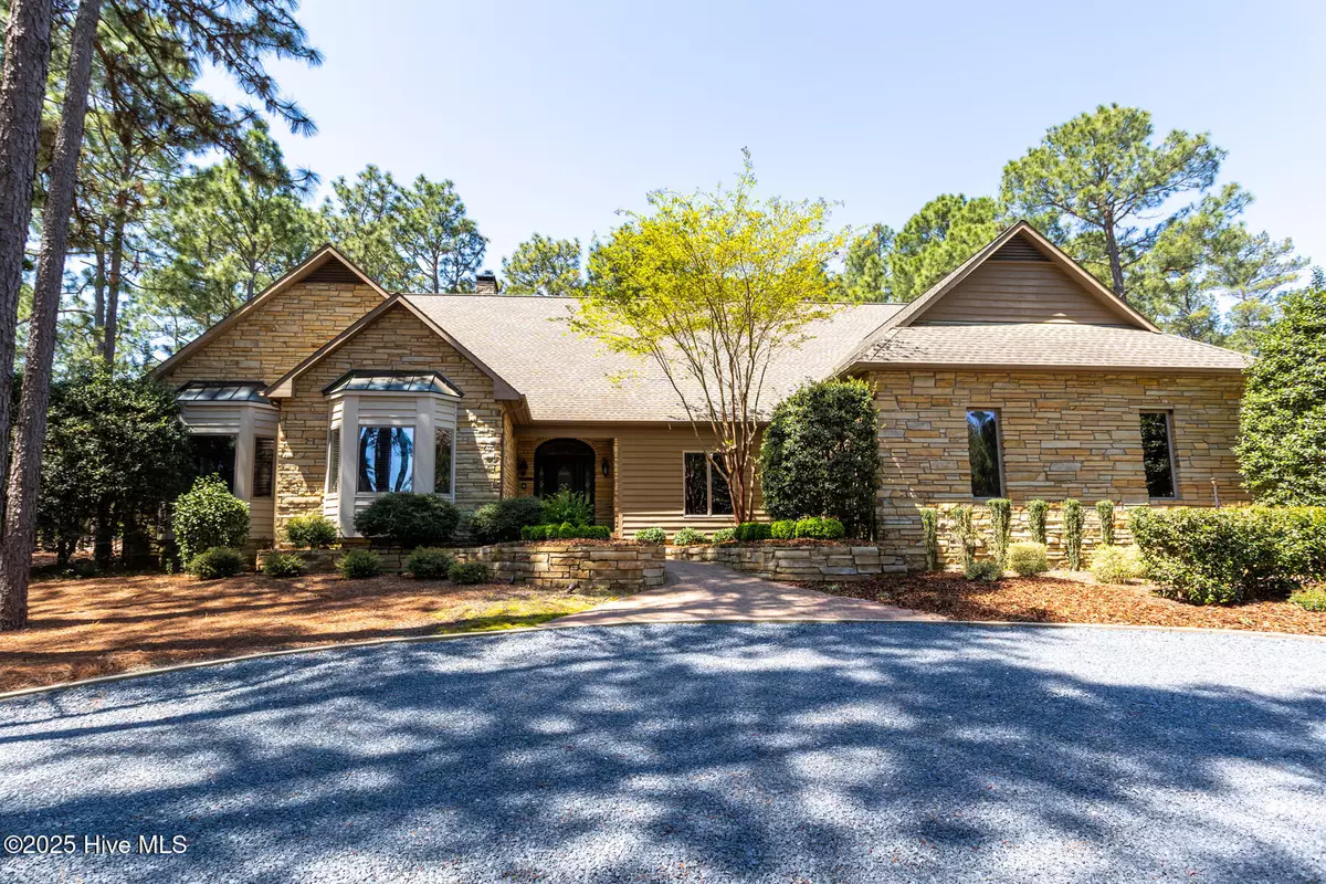 Pinehurst, NC 28374,11 Edinburgh LN