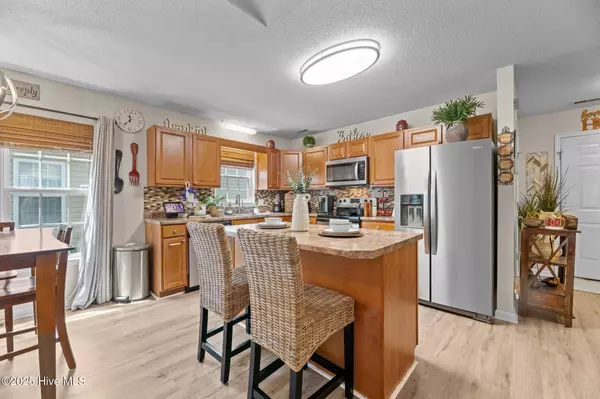 New Bern, NC 28562,4613 Rainmaker DR