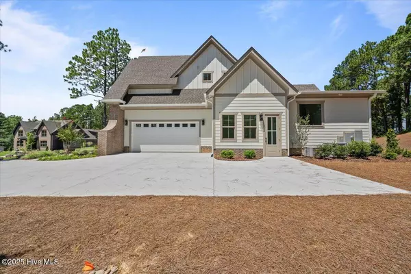 Pinehurst, NC 28374,320 Sloan LN